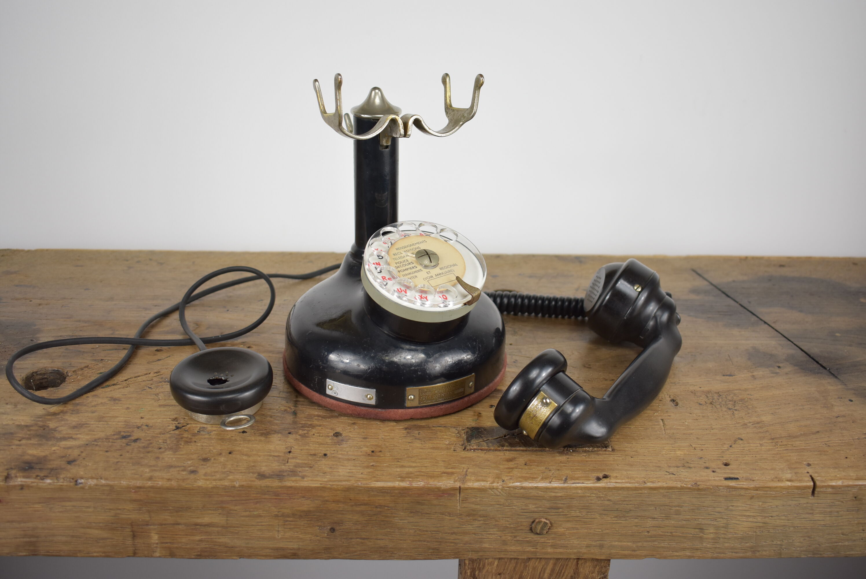 Old phone circa 1920