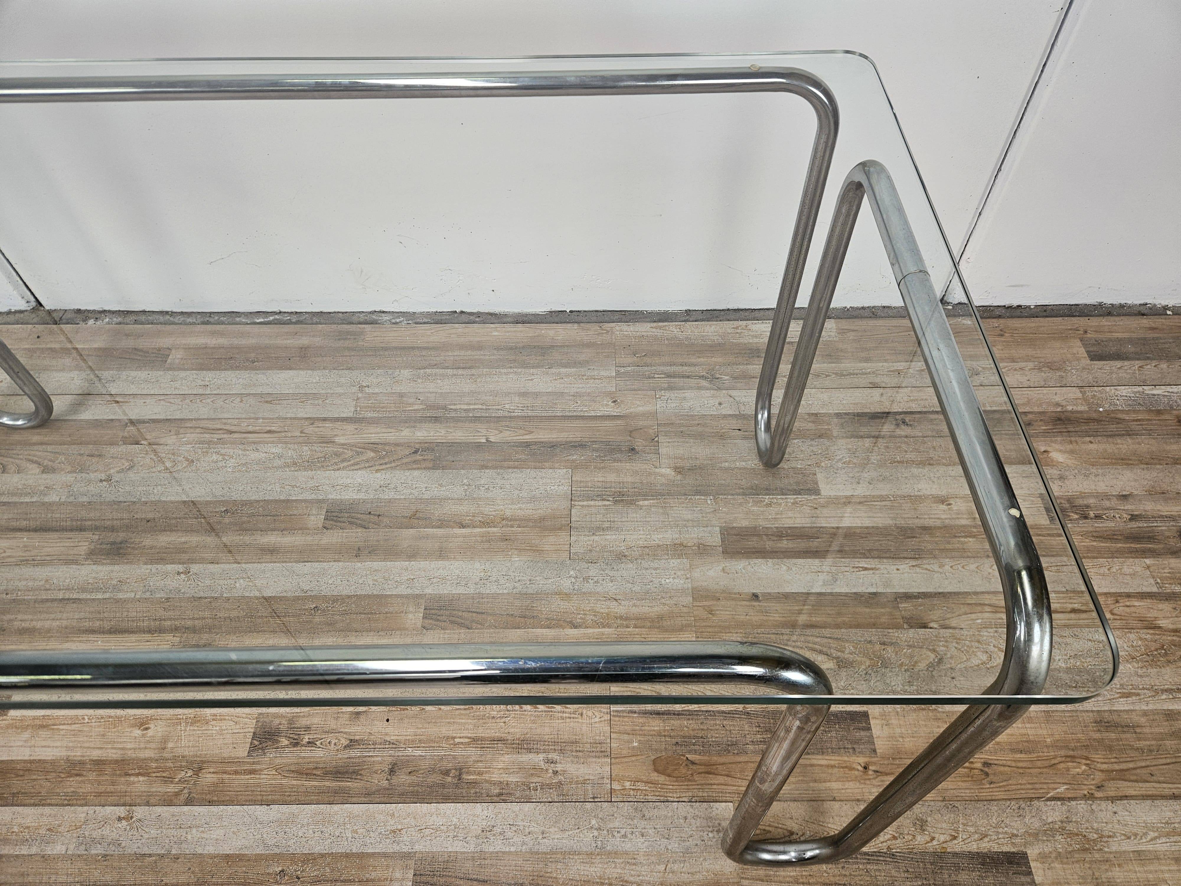 1970s Bauhaus table in chromed tubular steel and glass