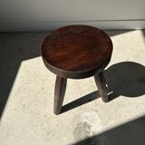 Tripod stool in upcycled teak with flat top - Small tripod stool in solid brown wood with circu seat
