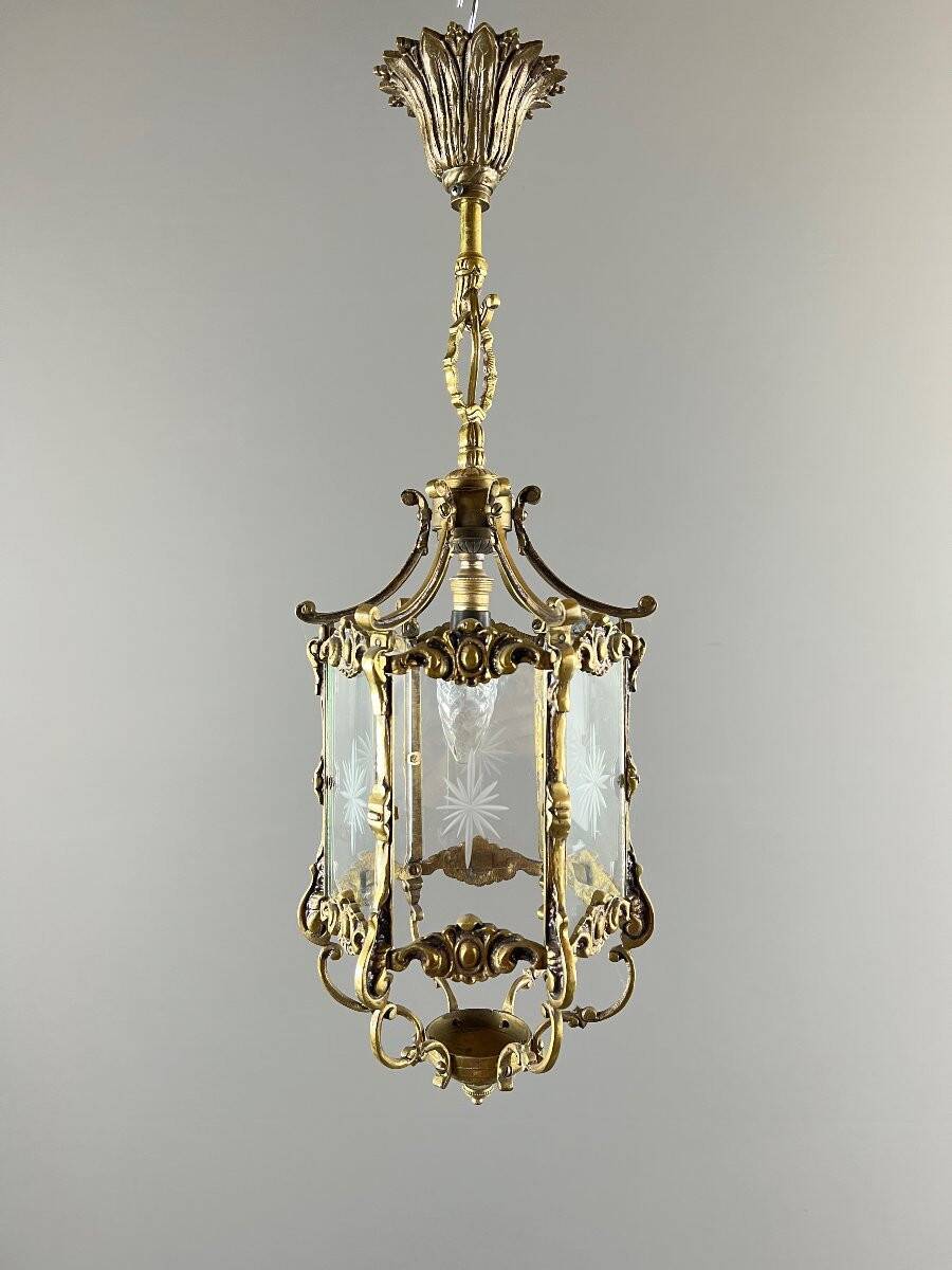 Lanterne en bronze et en verre gravé, début du 20e siècle