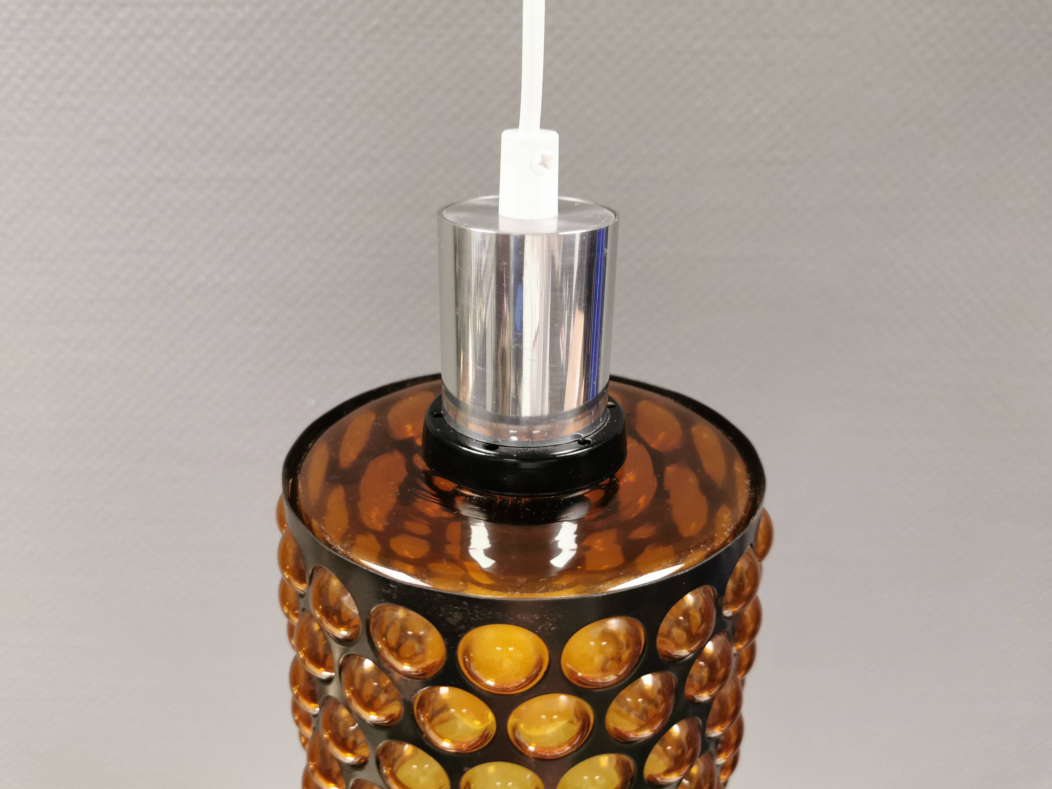 Vintage hanging lamp estimated from the 1980s.