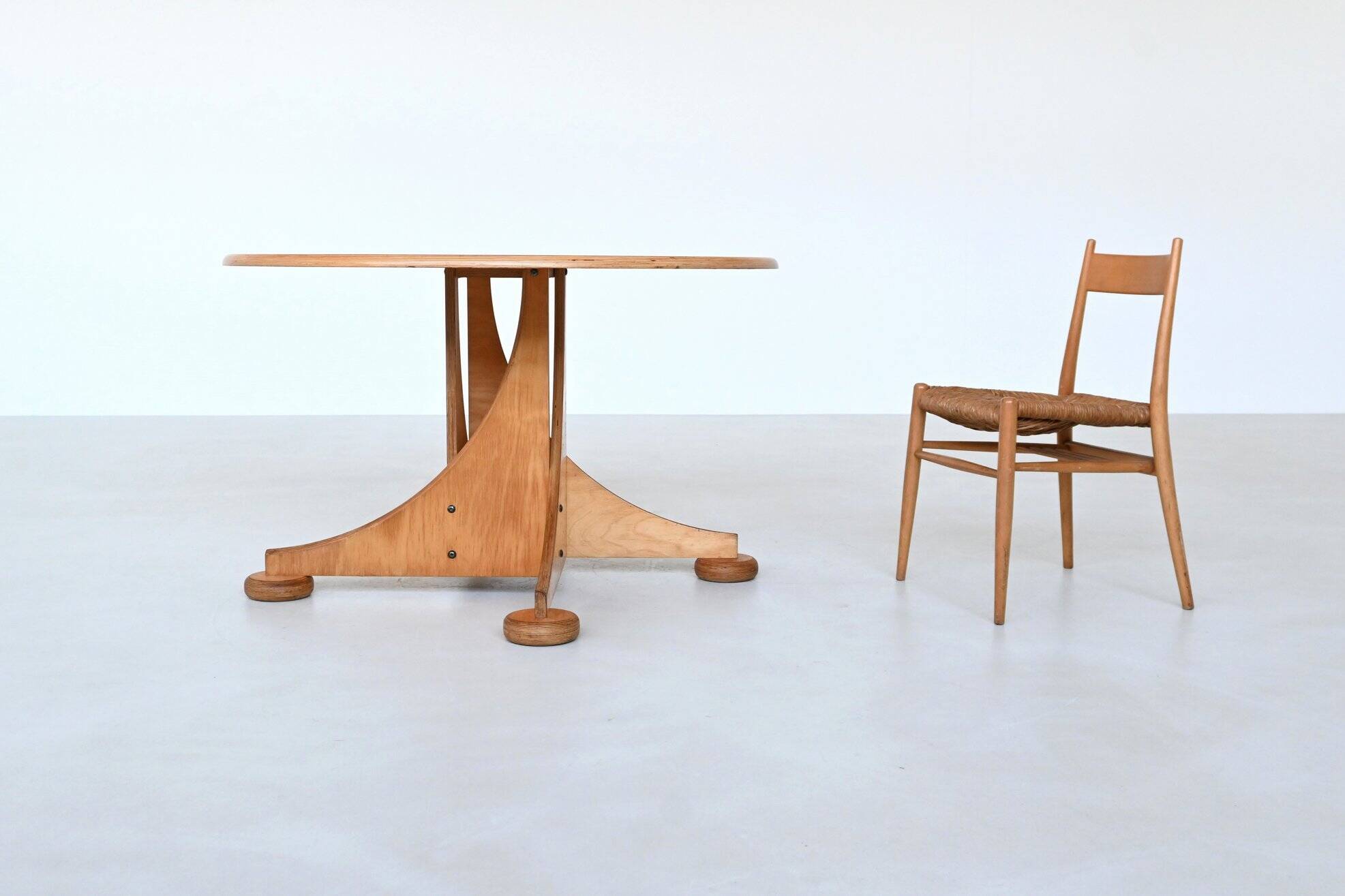Sjoerd Soeters scuptural dining table in birch Lundia The Netherlands