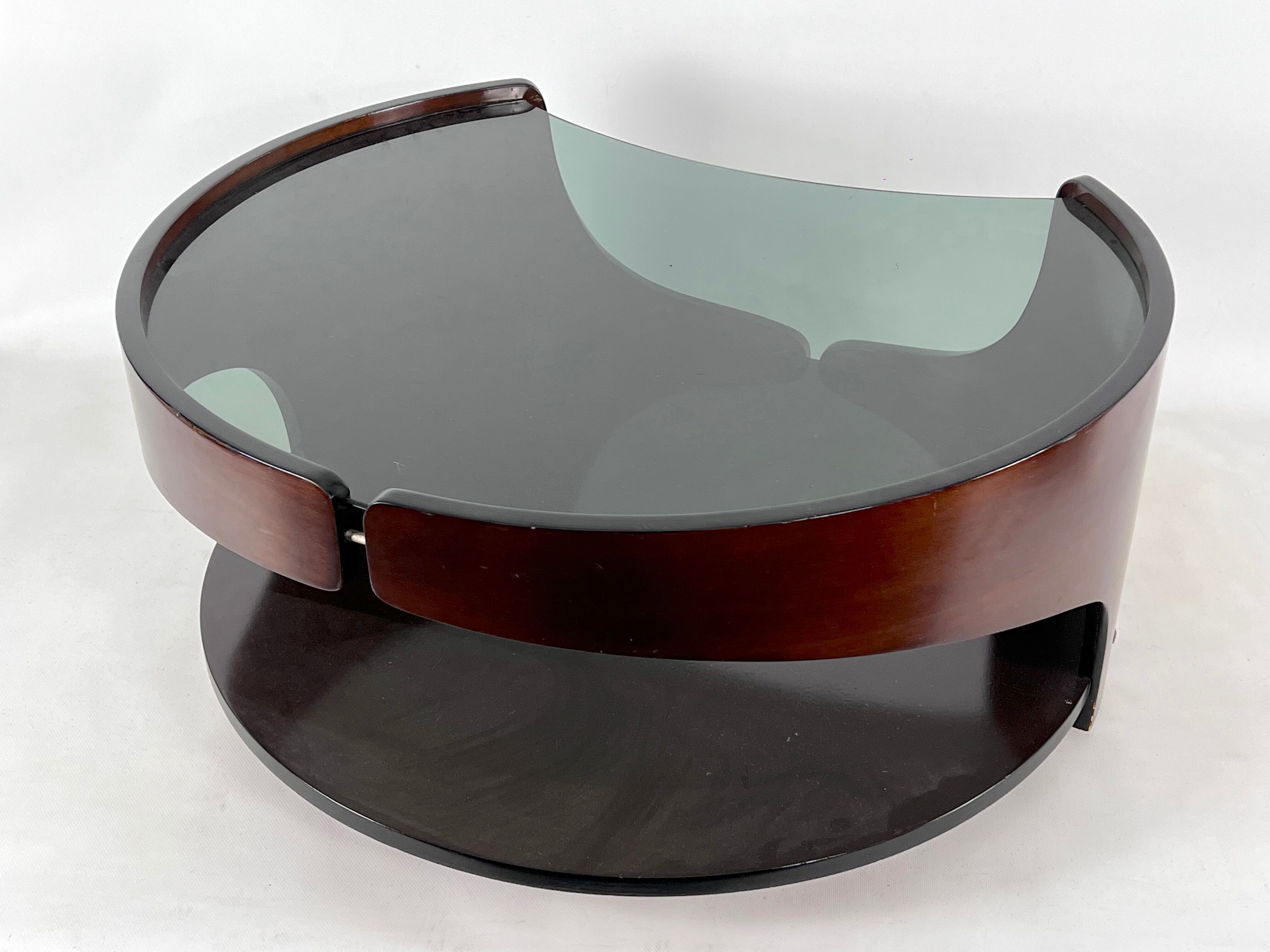 Mid-century modern wood round coffee table, italy 70s