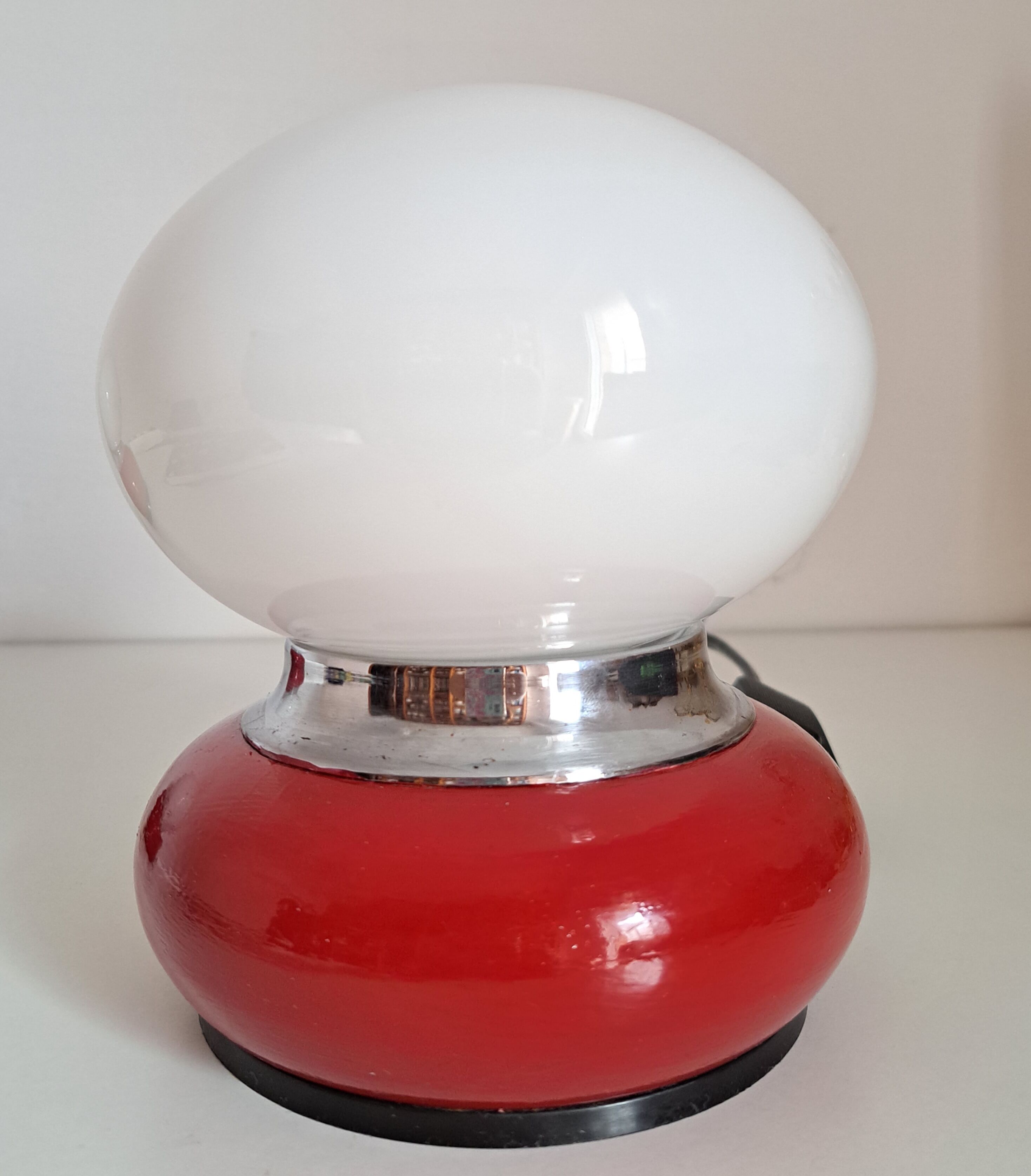 Pair of vintage bedside lamps