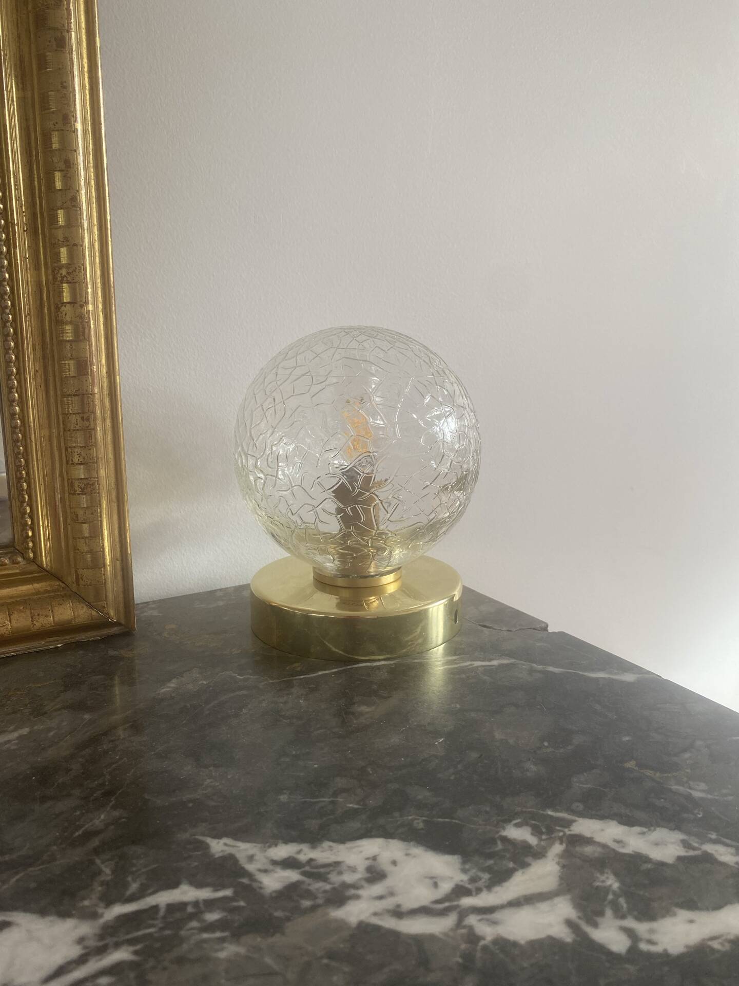 Applique ou plafonnier globe vintage en verre