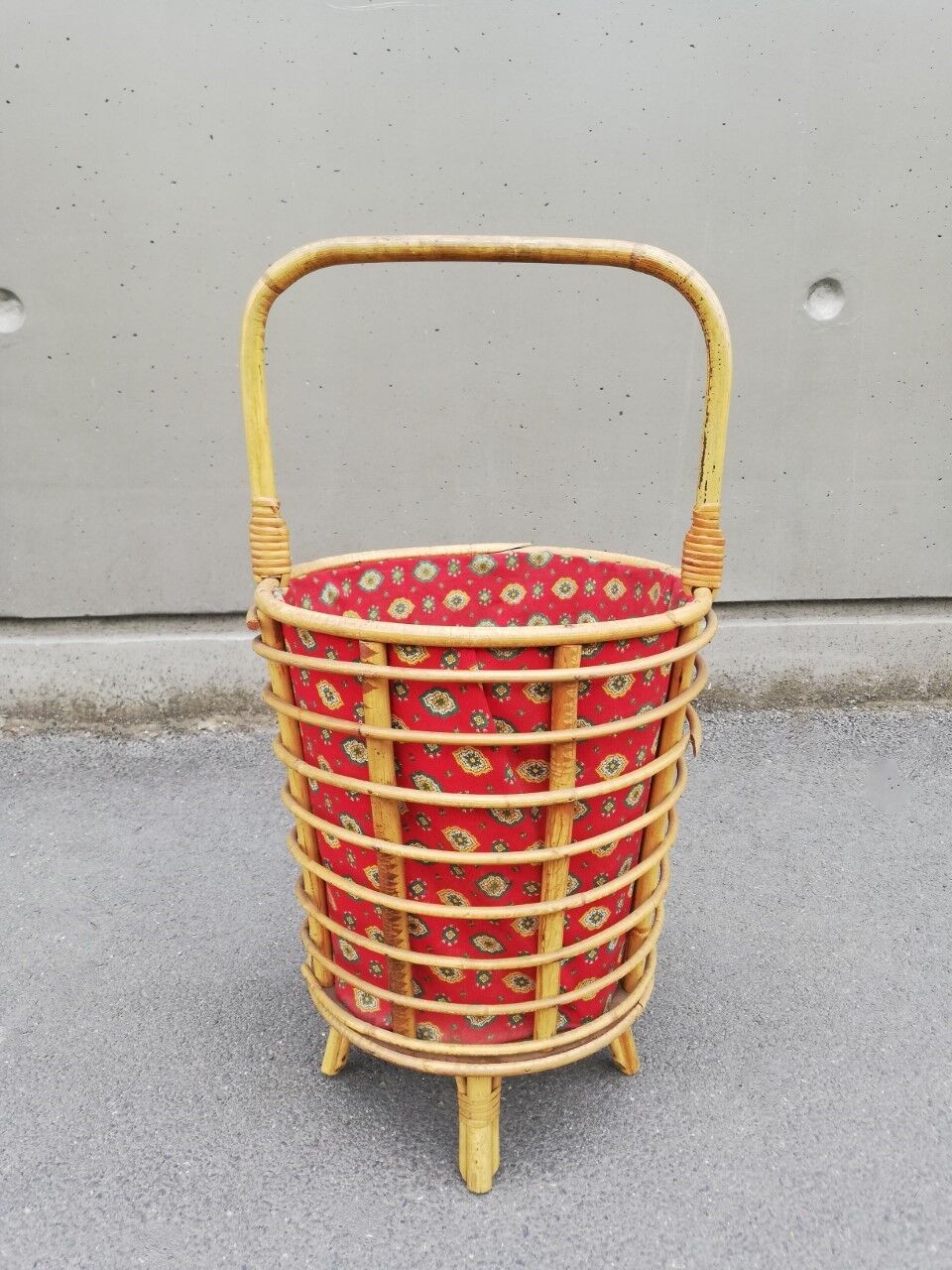 Rattan basket 60s