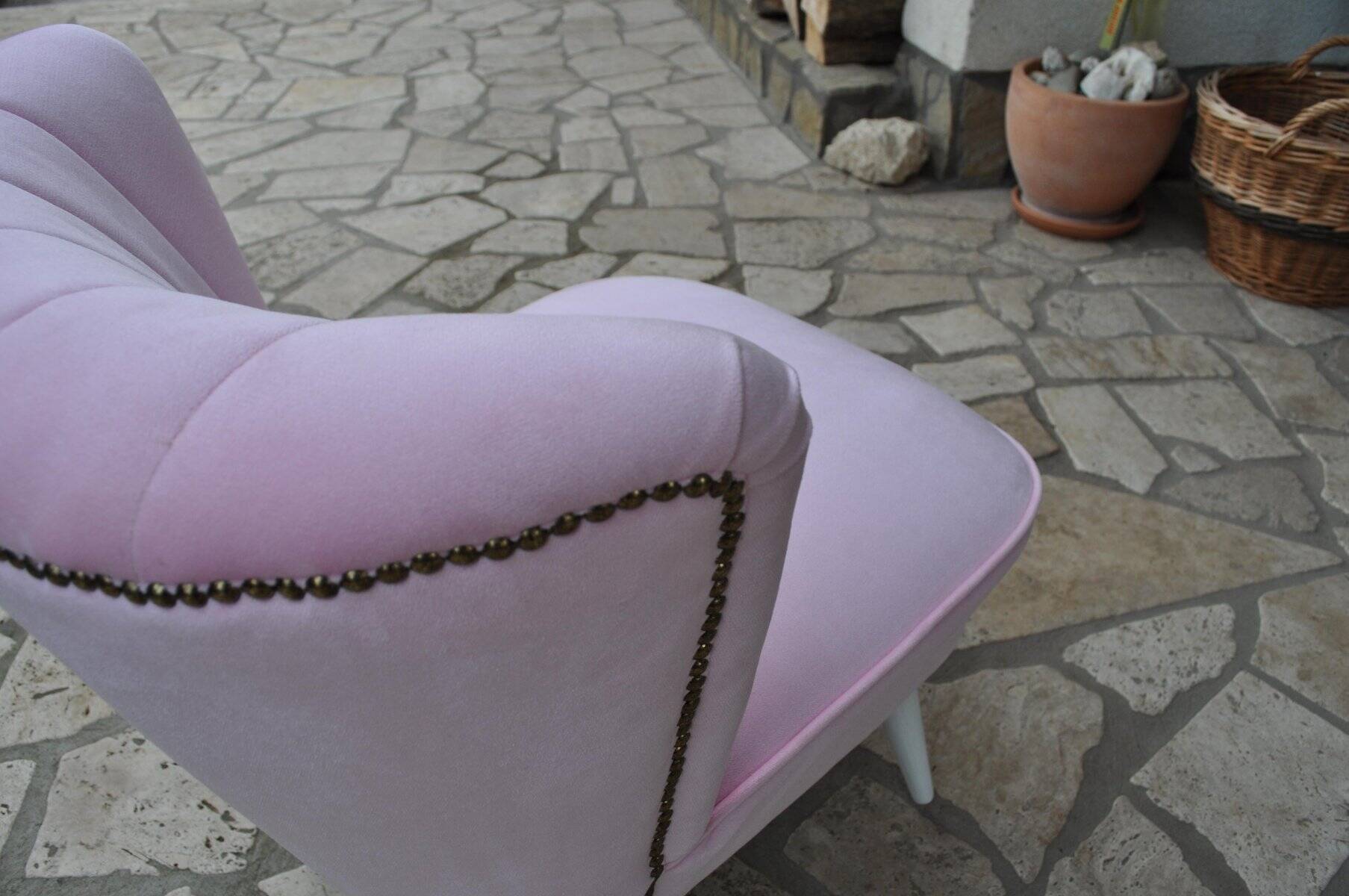 Mid-century cocktail chair in pink solid beech, 1950s compact fluted backrest.