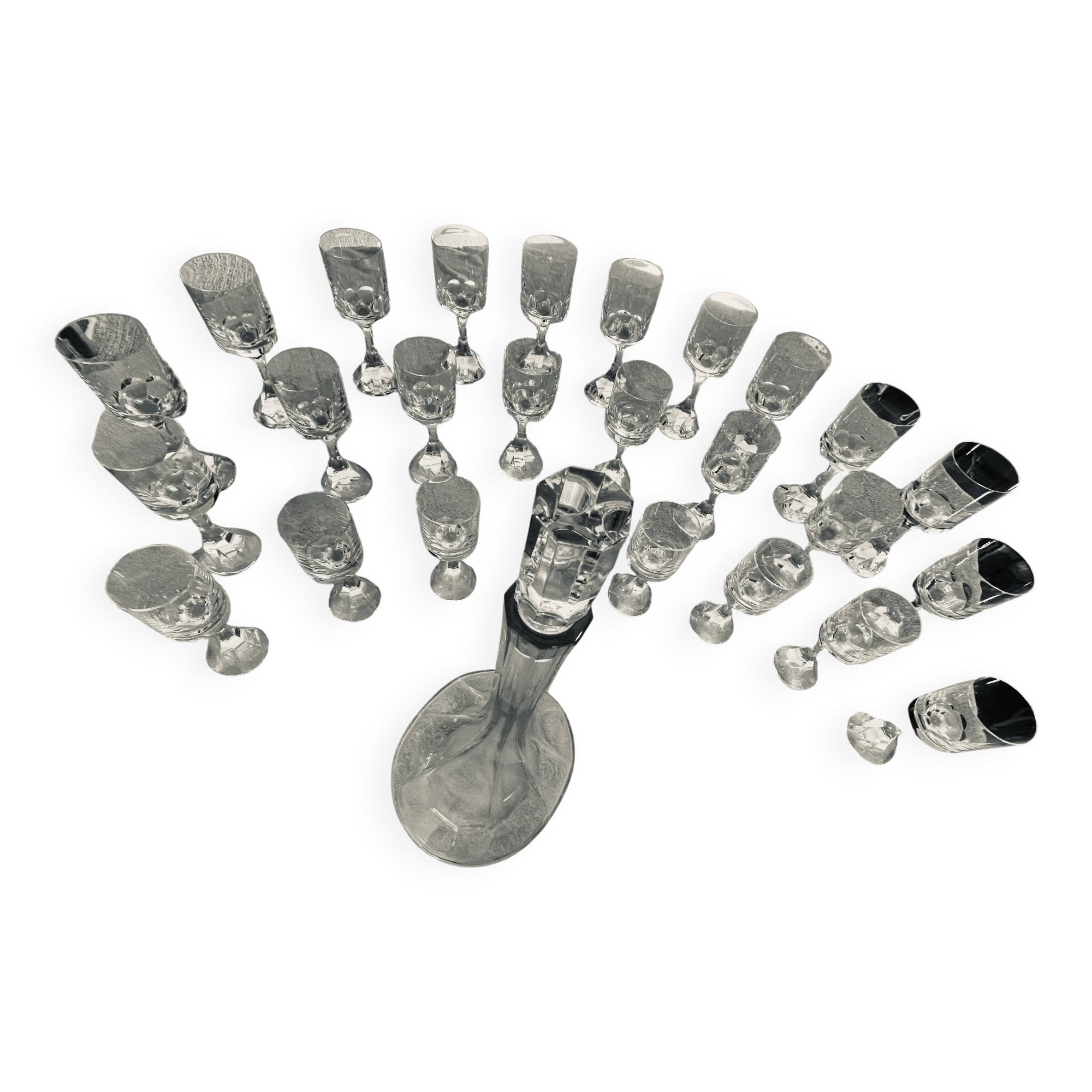 Service Baccarat Narcisse (1972) : 28 verres et carafe
