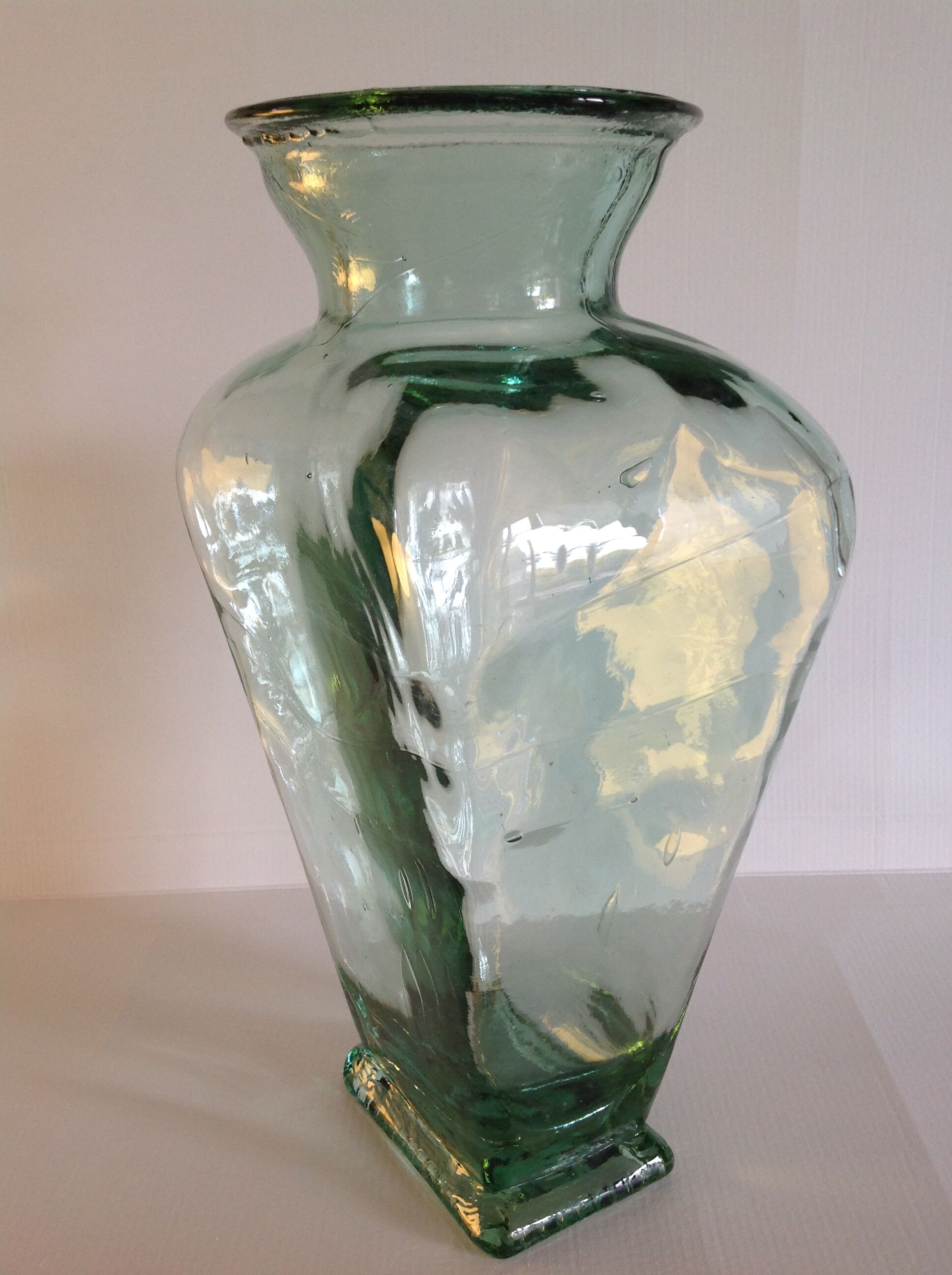 Trapeze vintage thick glass vase