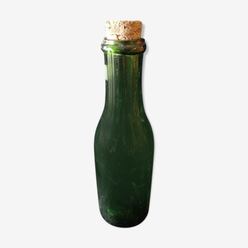 Glass bottle