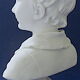 Buste d'enfant en biscuit de porcelaine