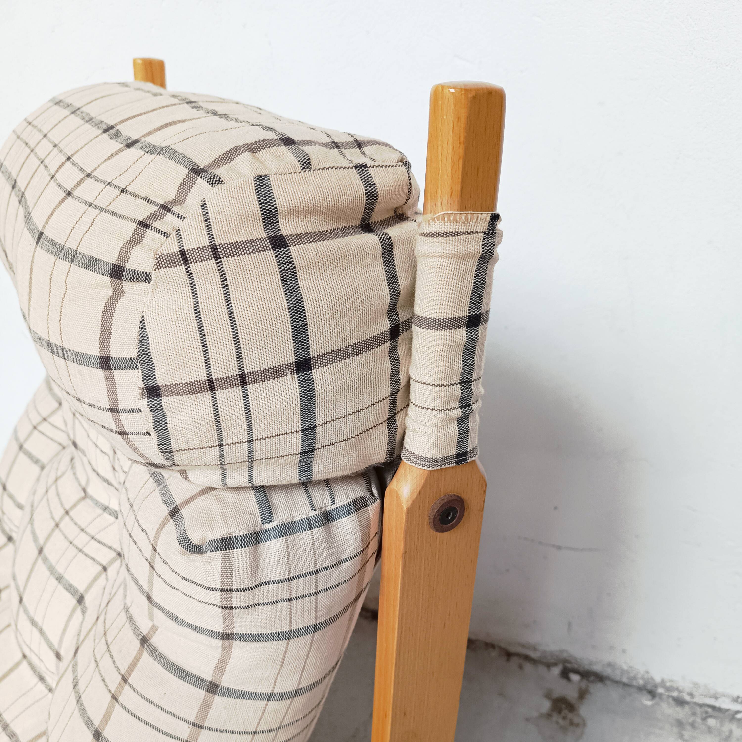 Pair of lounge chairs