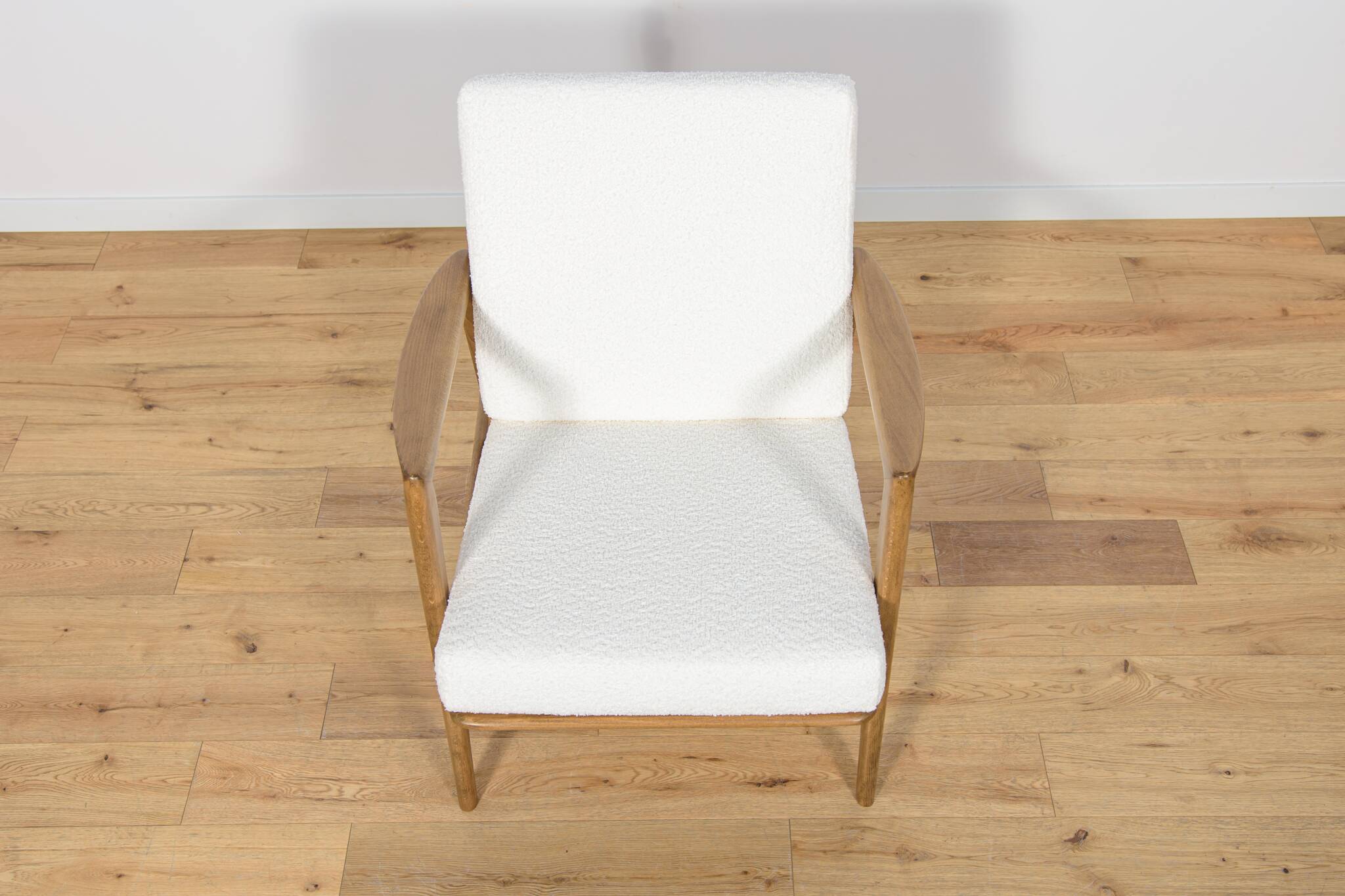 Mid-Century Model 300-139 Armchair from Swarzędz Factory, 1960s