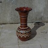 Vase marron à décor de marbrures