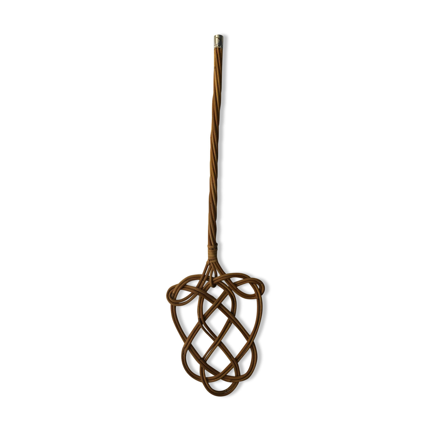 Braided wicker carpet beater