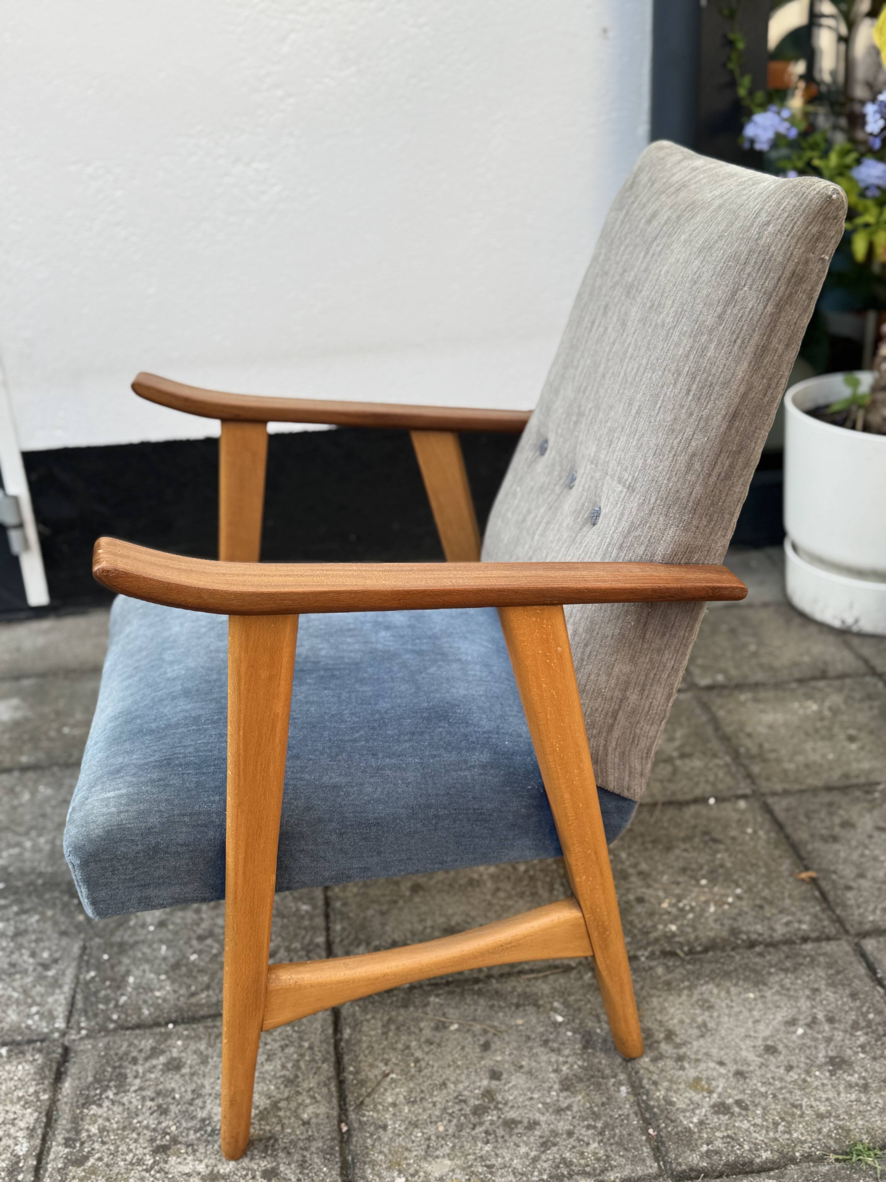Vintage Mid Century Modern Arm Chair