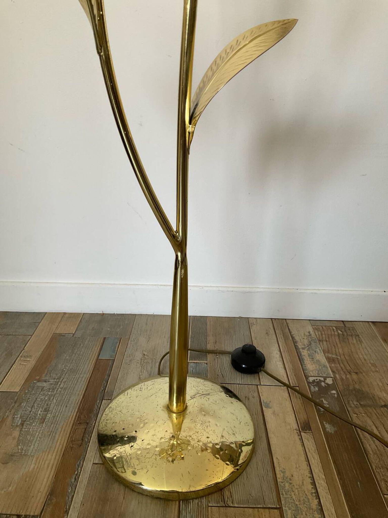 Vintage brass and mother-of-pearl floor lamp from the 70s