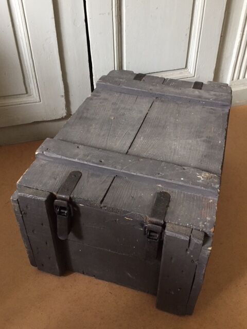 Storage crate