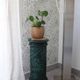 Pedestal column in green ceramic with flower and fruit decoration