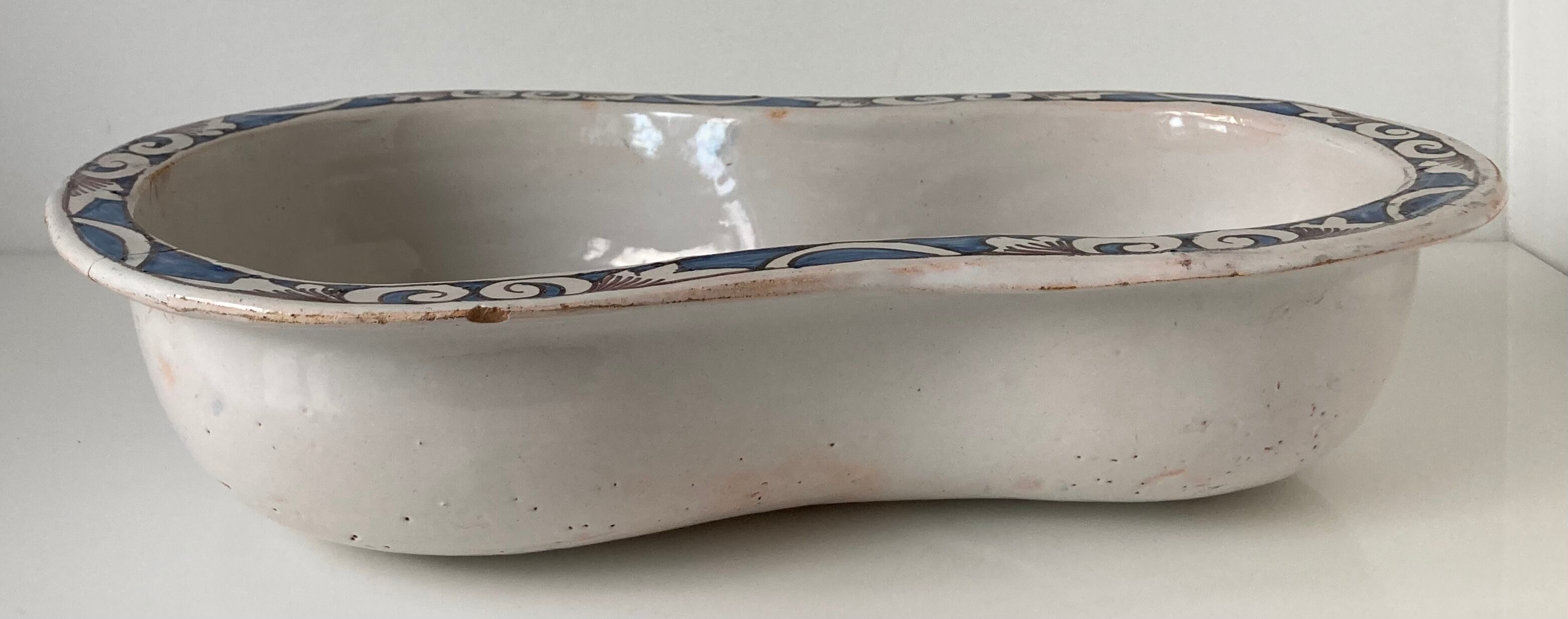 Large fruit cup in Rouen earthenware with blue and brown floral decoration p