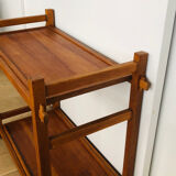 Serving table