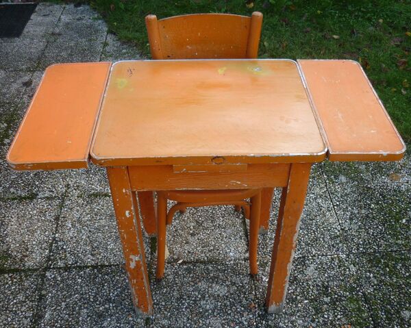 Table avec rallonges en bois et aluminium Roc et 1 chaise des années 50