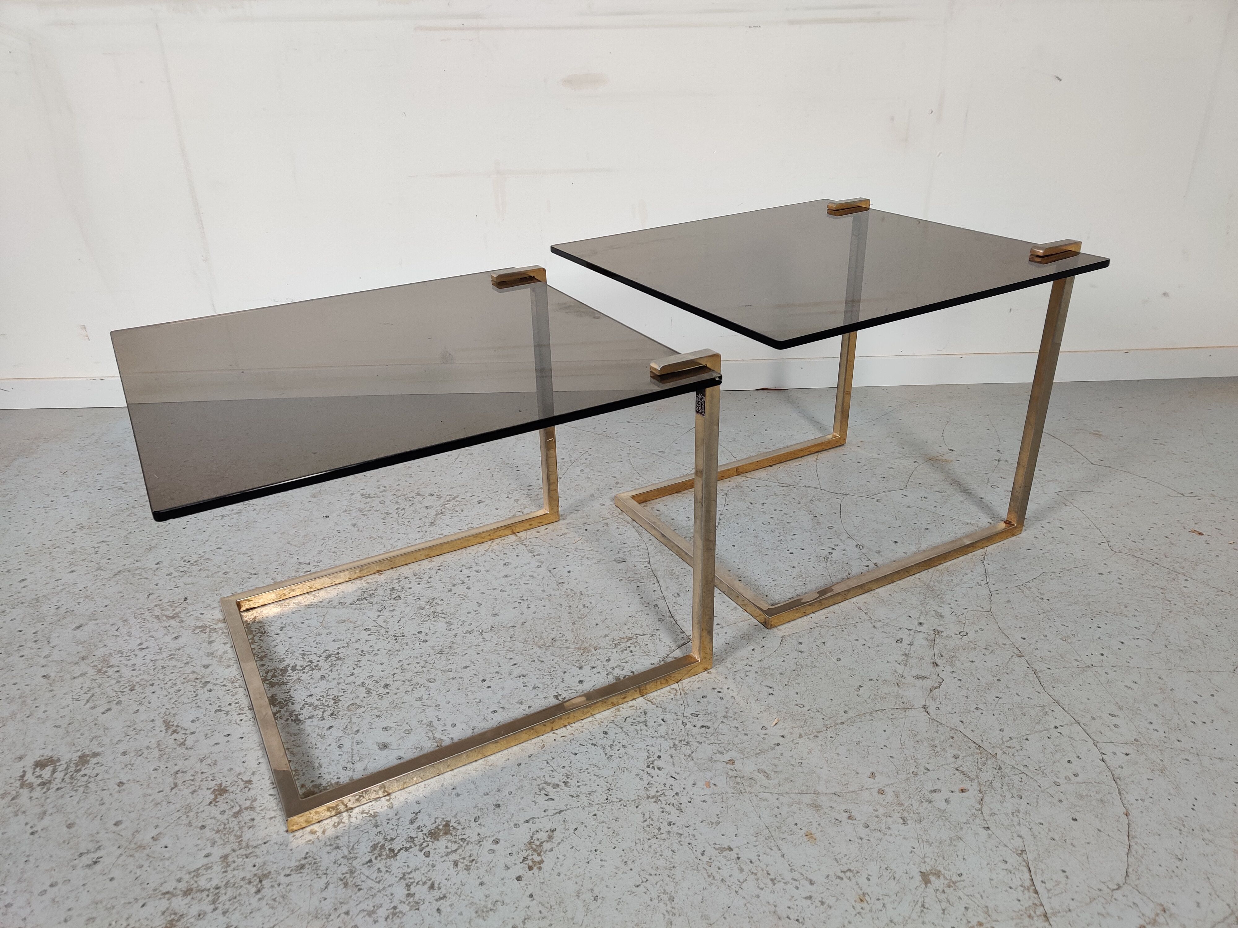 Tables gigognes Ronald Schmitt , verre et métal, années 70/80