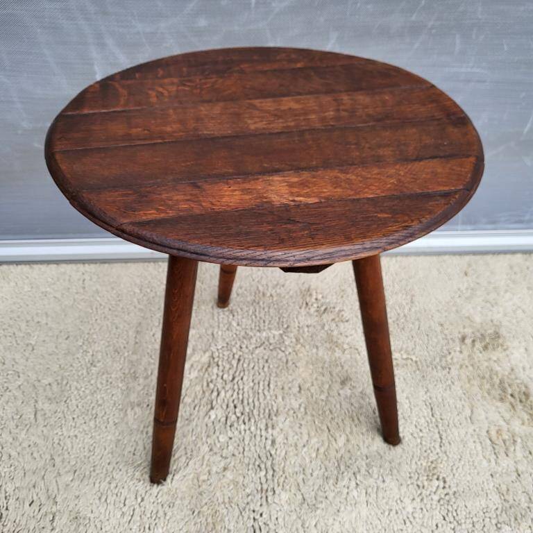 Winegrower's bistro pedestal table