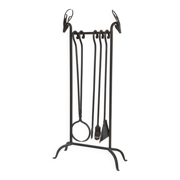 Nécessaire cheminée fer forgé