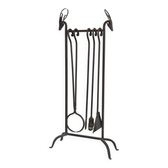 Nécessaire cheminée fer forgé