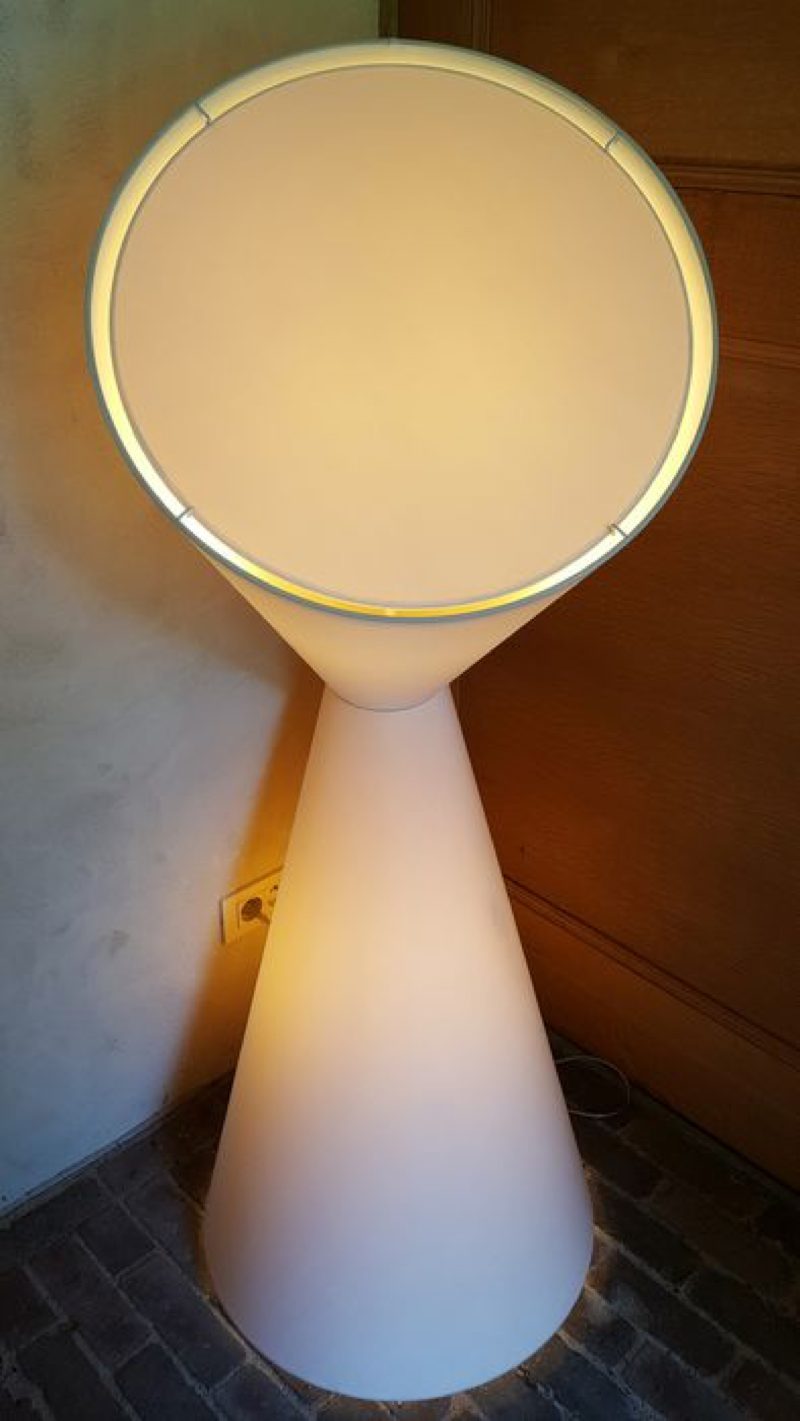 Lampadaire Lala par Kundalini