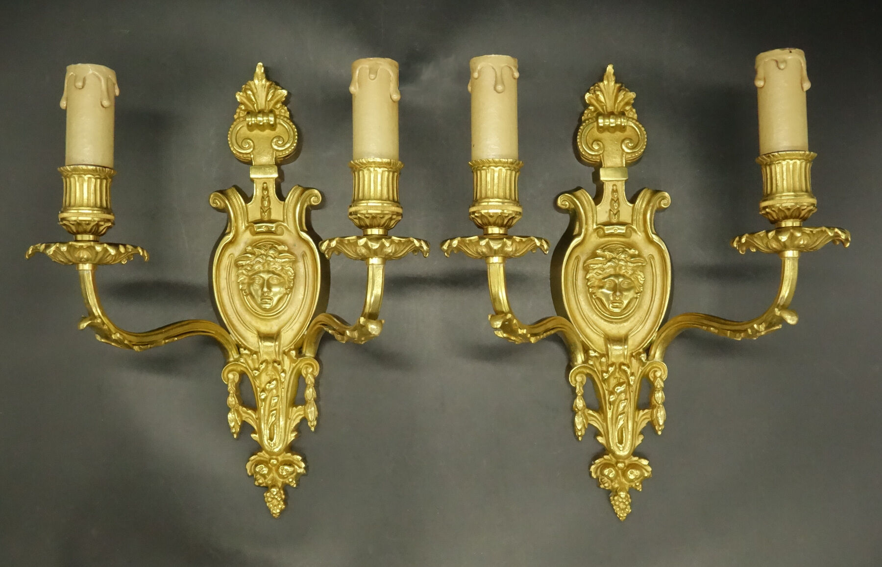 Pair of wall lamps with gorgon Medusa Louis XVI style
