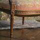 Paire de fauteuils de style Louis XVI en noyer