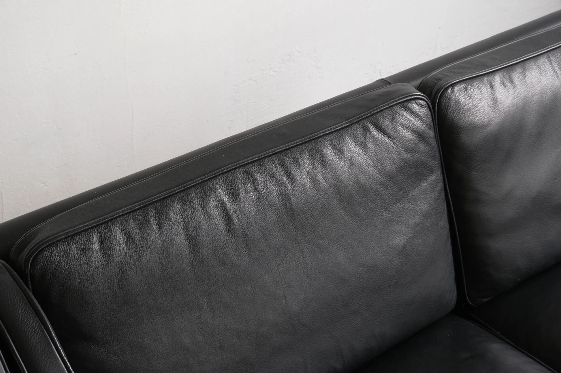 Mogens Hansen  black leather sofa