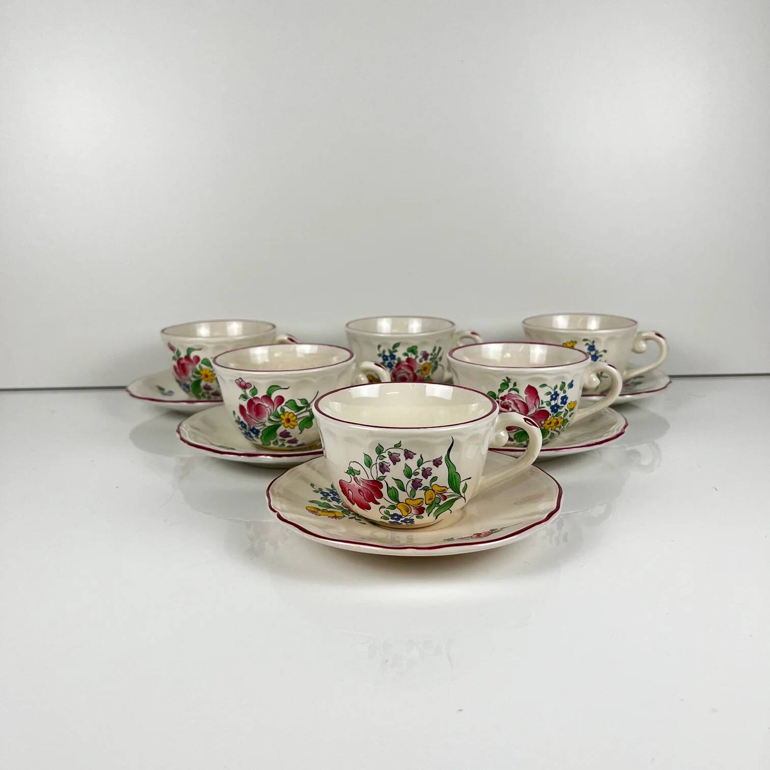 Set of 6 coffee cups with saucers model Réverbère by KG Lunéville.
