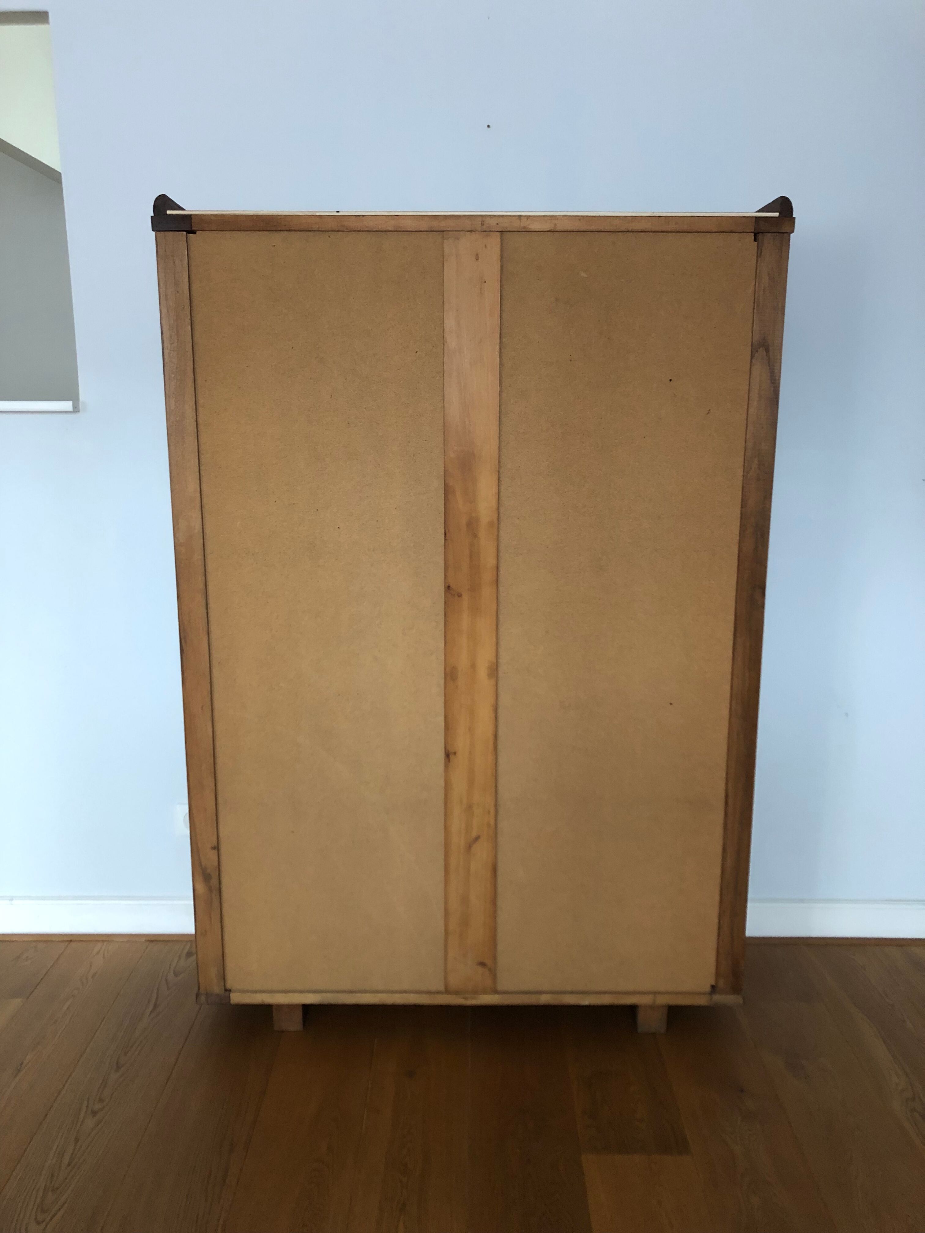 Glass cabinet