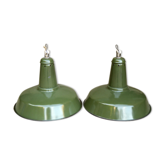 Pair of enameled sheet metal suspension lamp industrial shop green plant