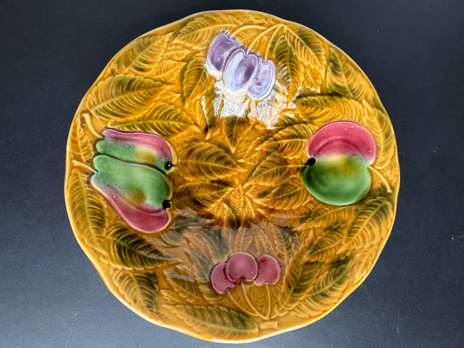 Coupe à fruits en barbotine de Sarreguemines