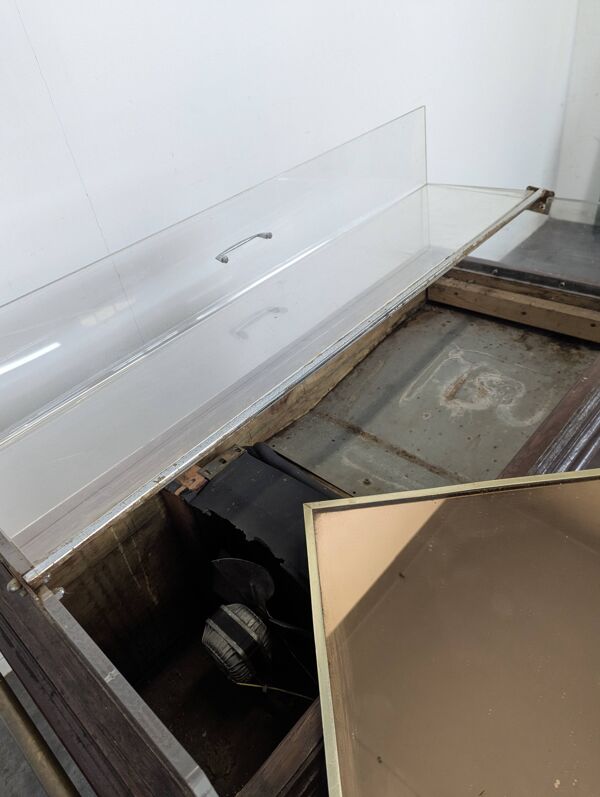 Charriot desserte à fromage bois et plexiglas