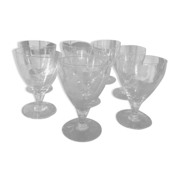 Lot de 8 verres anciens