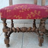 Paire de chaises Louis XIII en noyer