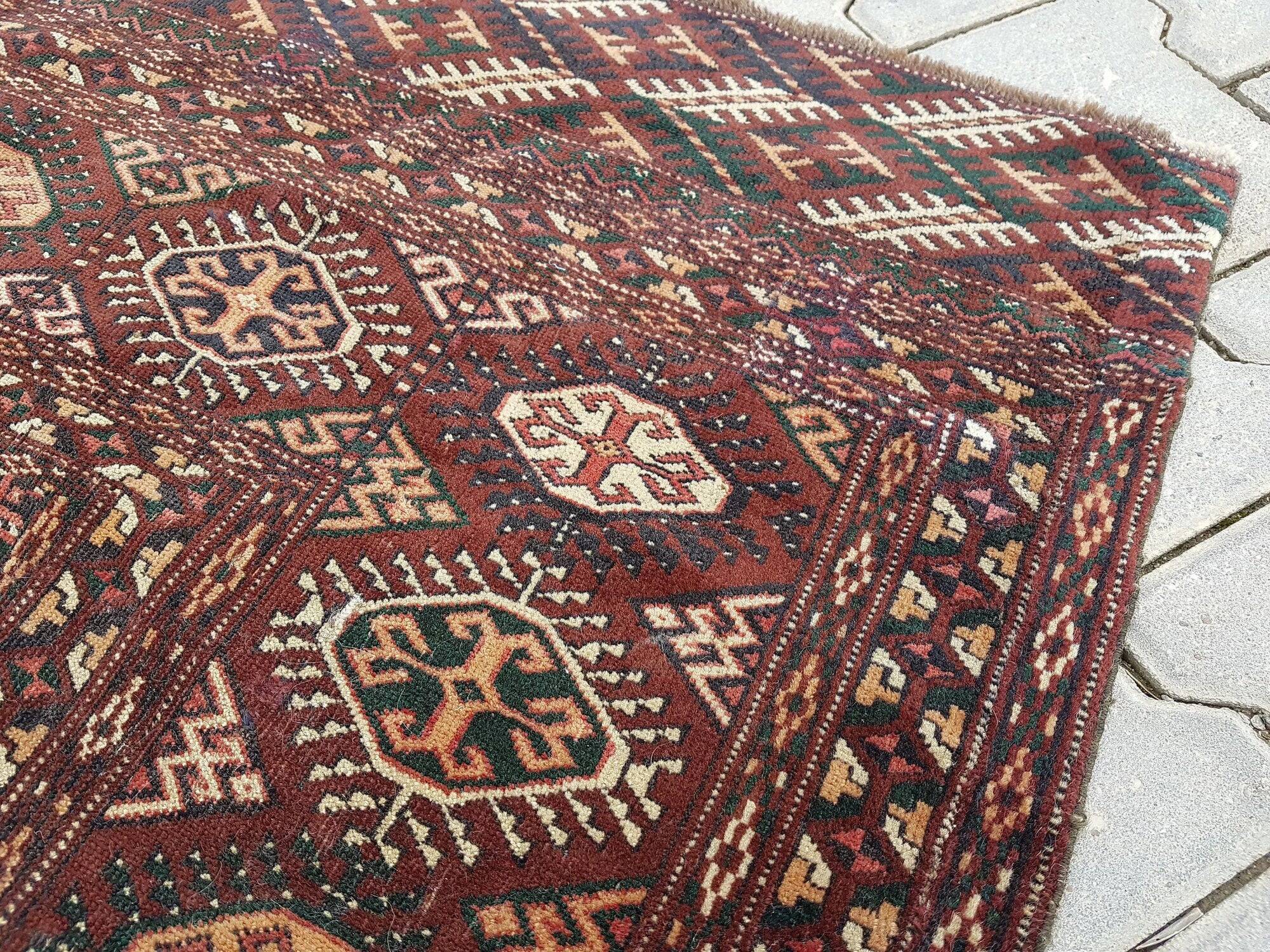 Vintage Turkish handmade rug 208x262 cm