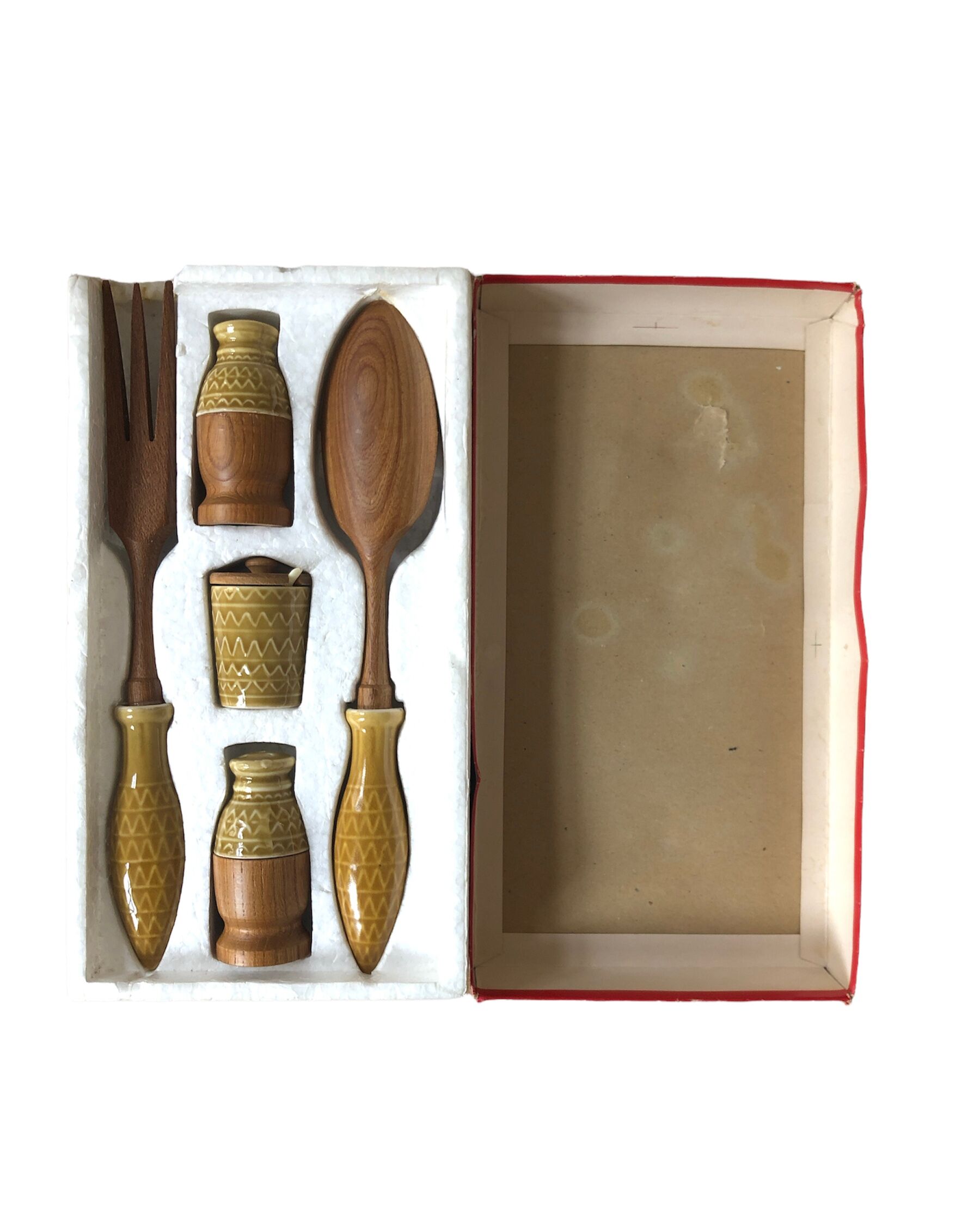 7 pieces ceramic and natural wood 70s