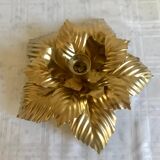 Golden flower wall lamp