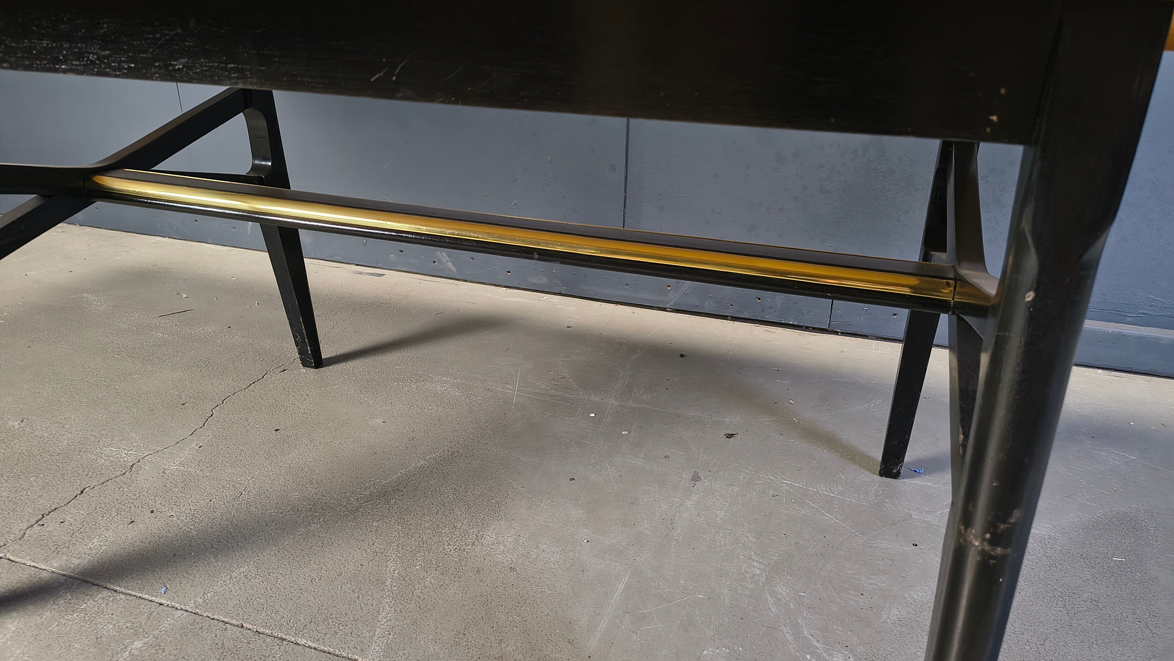Table à manger extensible italienne des années 1950.