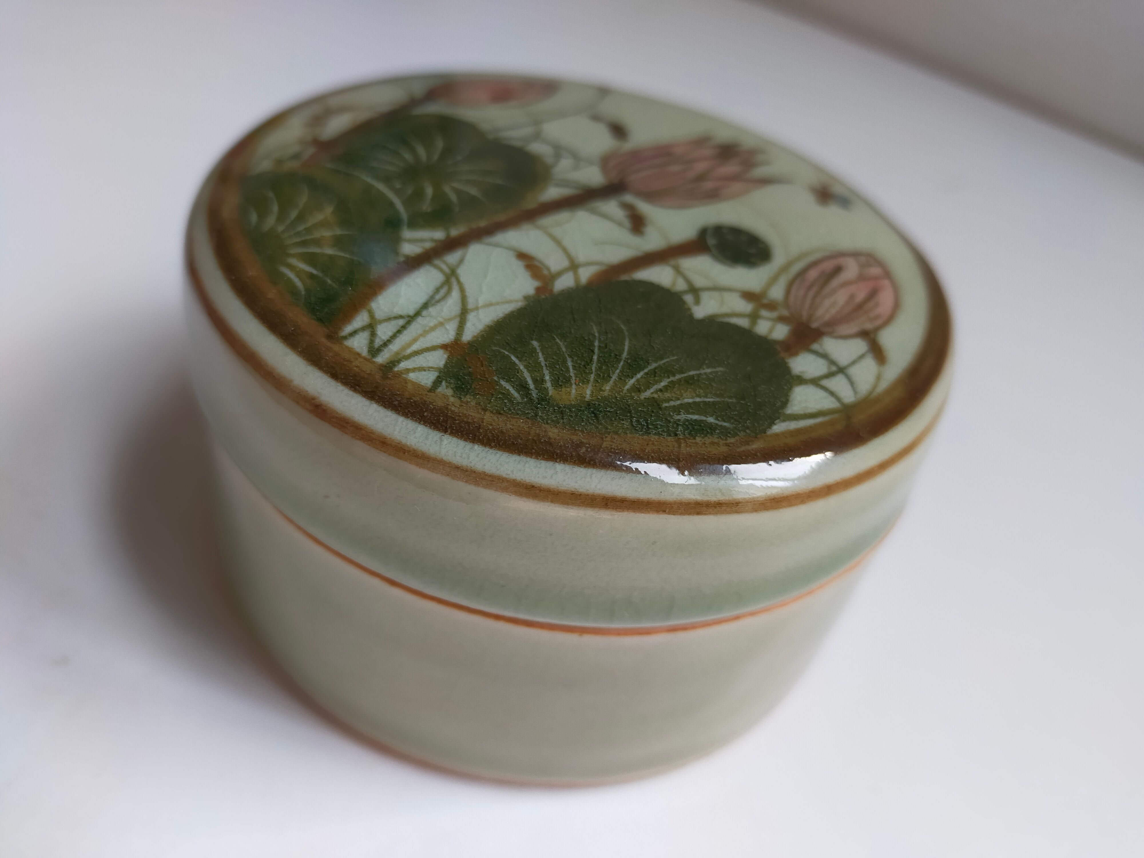 cracked celadon jewelry box signed Siam and numbered handmade lotus flower pattern