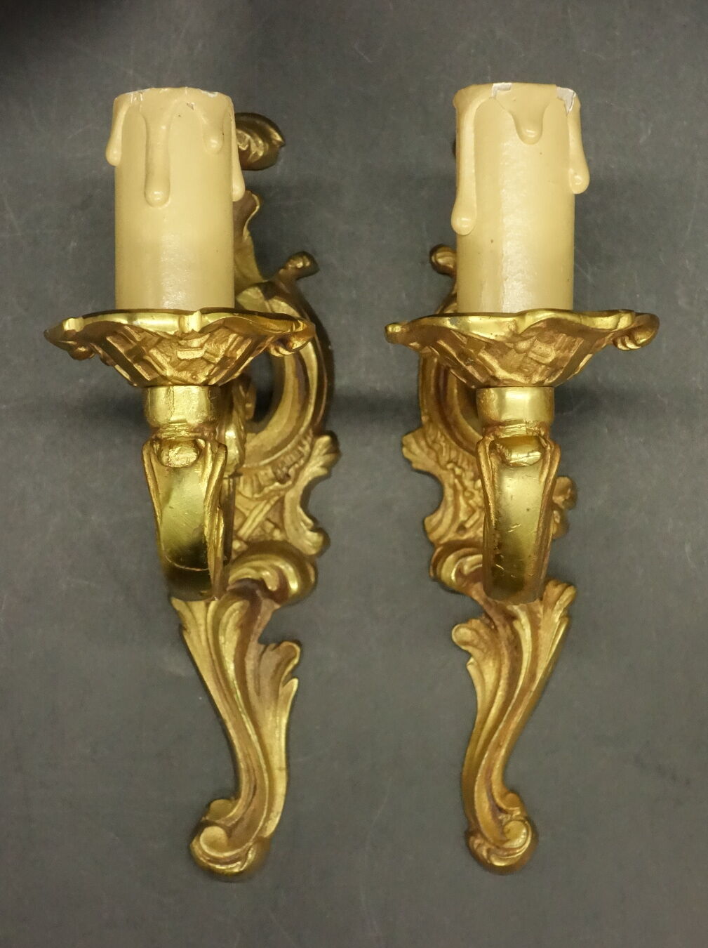 Paire d'appliques à 1 feu style Louis XV