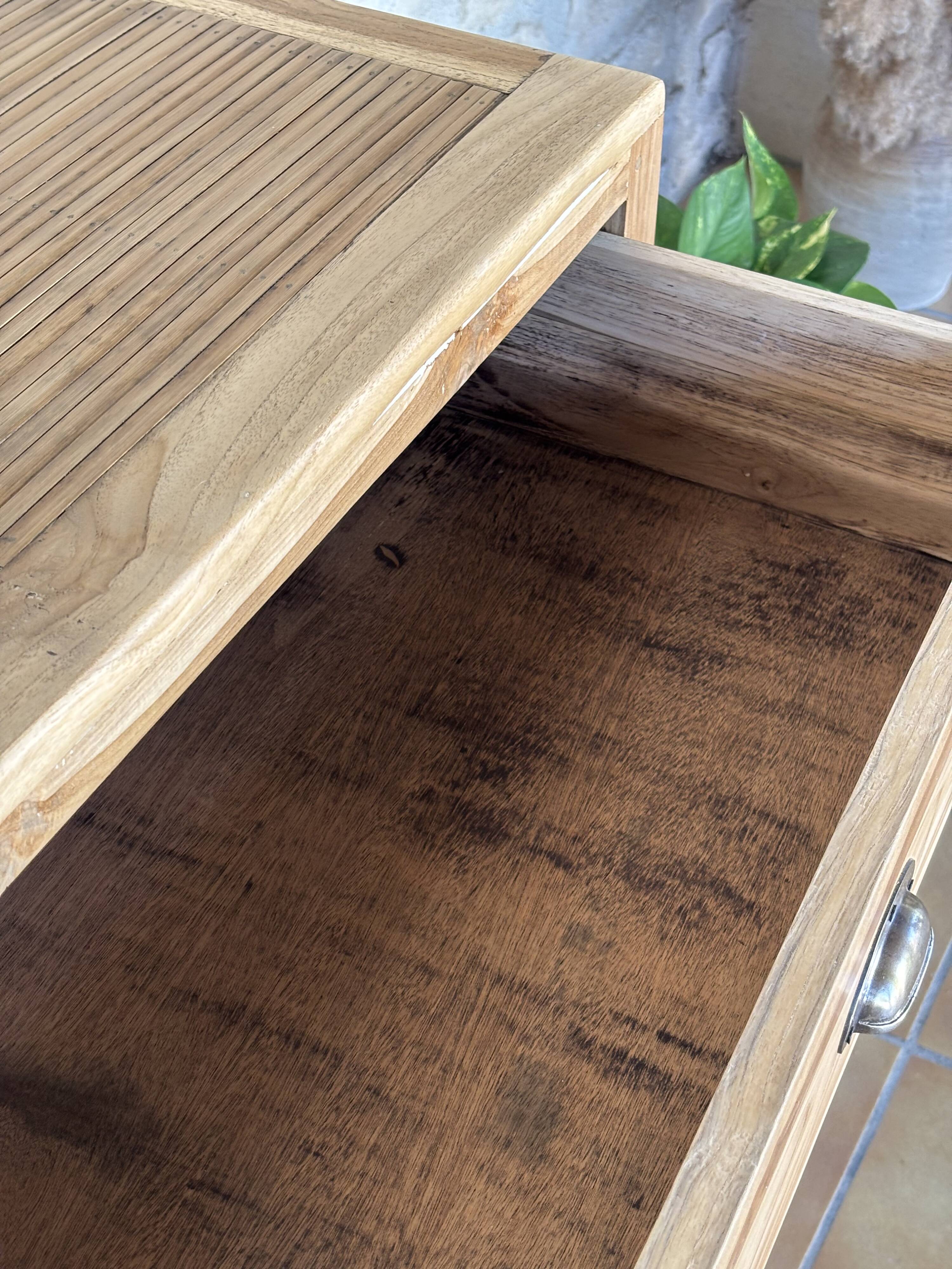 Buffet bas en bois exotique restauré