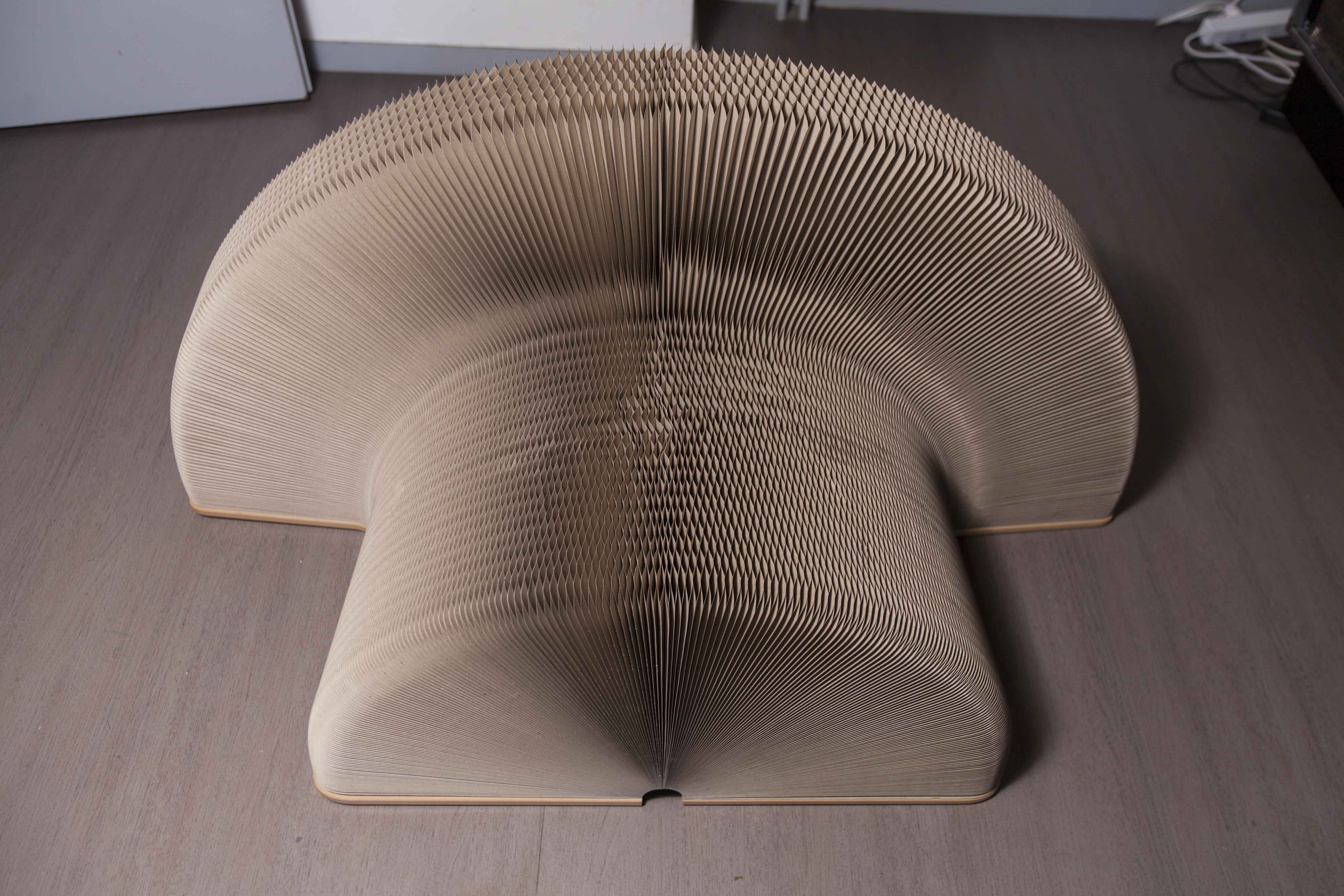 Vintage Extendable Seat The Flexible Love by Chishen chiu 2009
