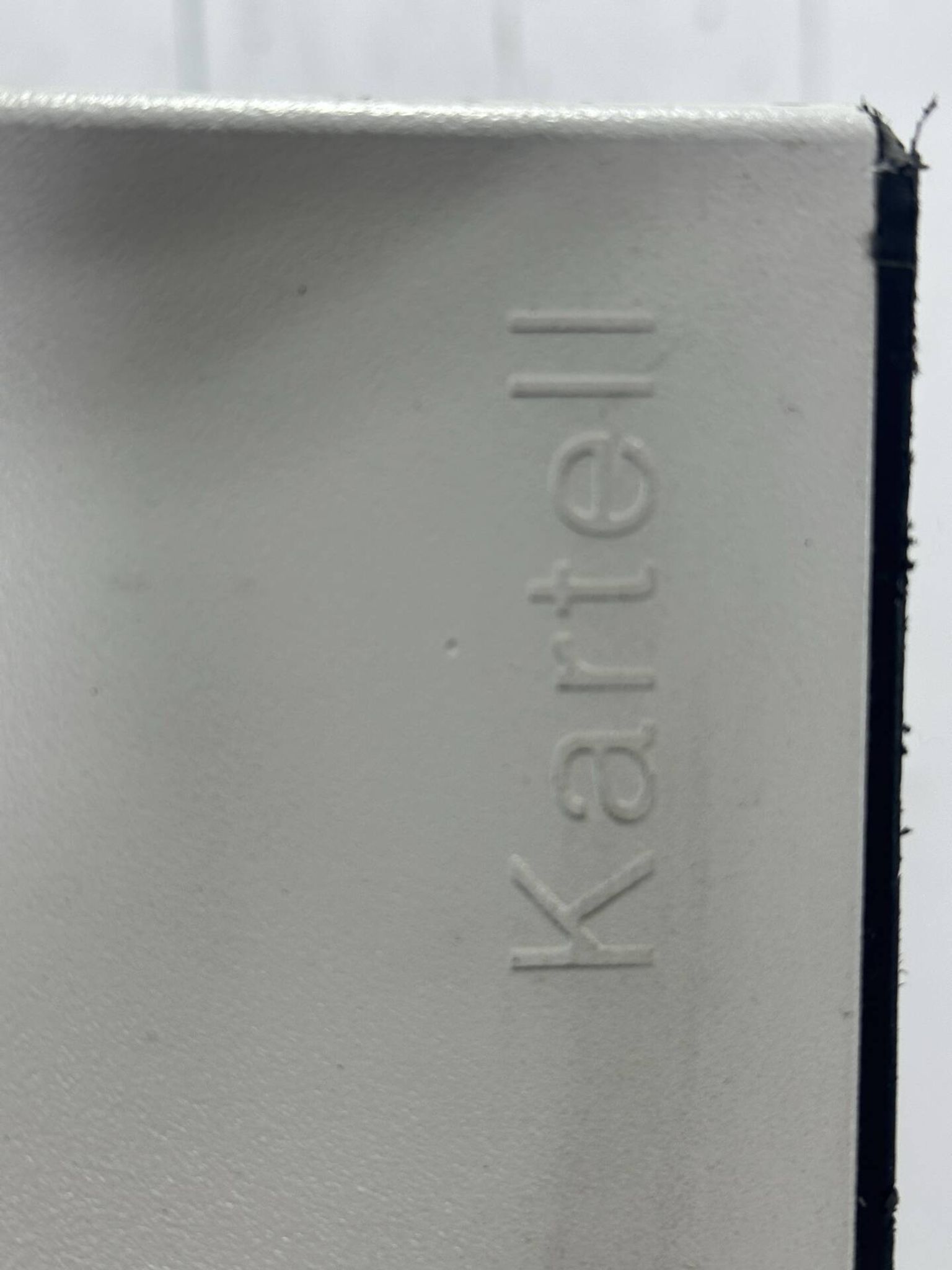 Table Four de Ferruccio Laviani pour Kartell – blanche